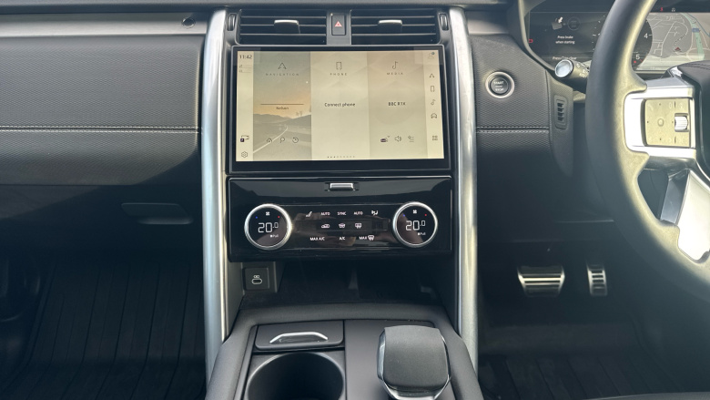 Land Rover Discovery 3.0 D300 Dynamic HSE 5dr Auto Diesel Station Wagon